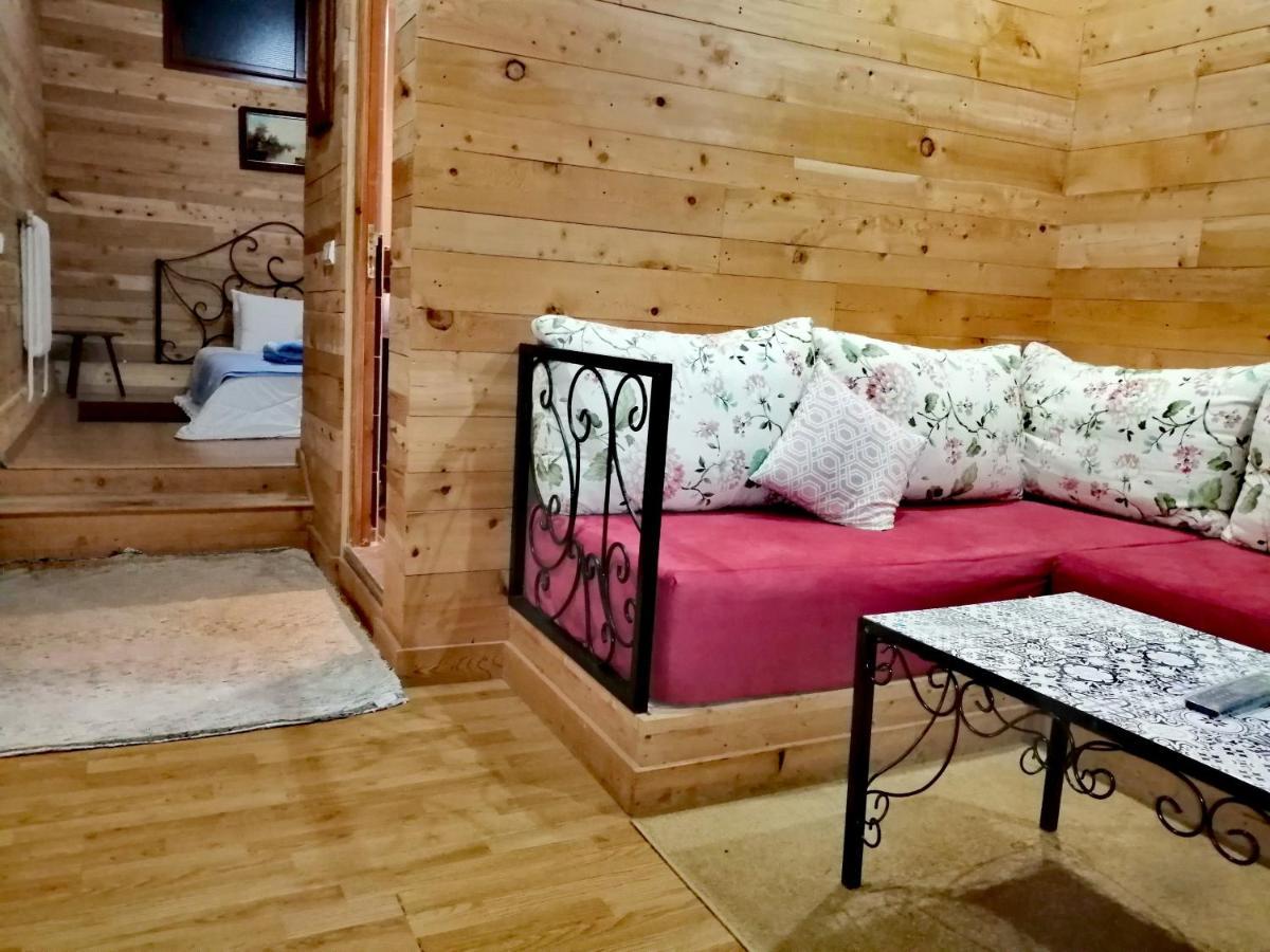 Tamanoucht Hotel Ifrane  Exterior photo